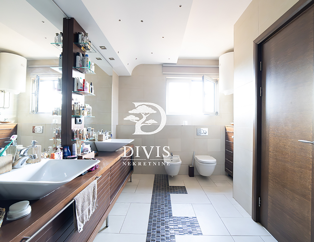 Slika 9 - Heroja Milana Tepića, Četvorosoban stan na prodaju, 210m2, 1.500.000€